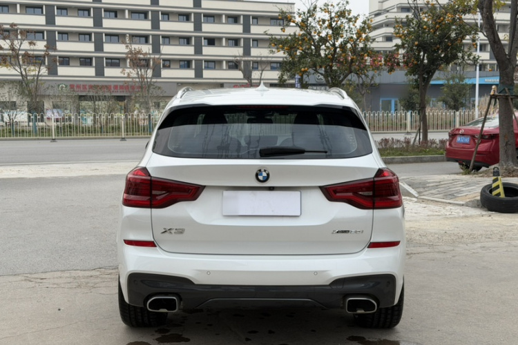 宝马X3 2020款  xDrive30i 领先型 M运动套装车身外观6002