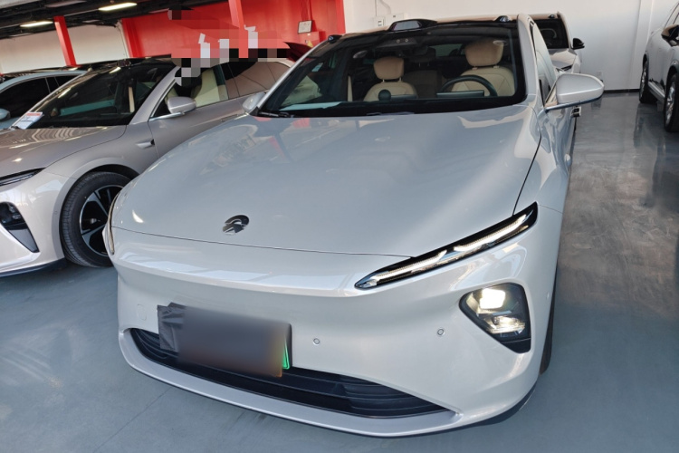 蔚来ET7 2022款 100kWh 首发版车身外观2