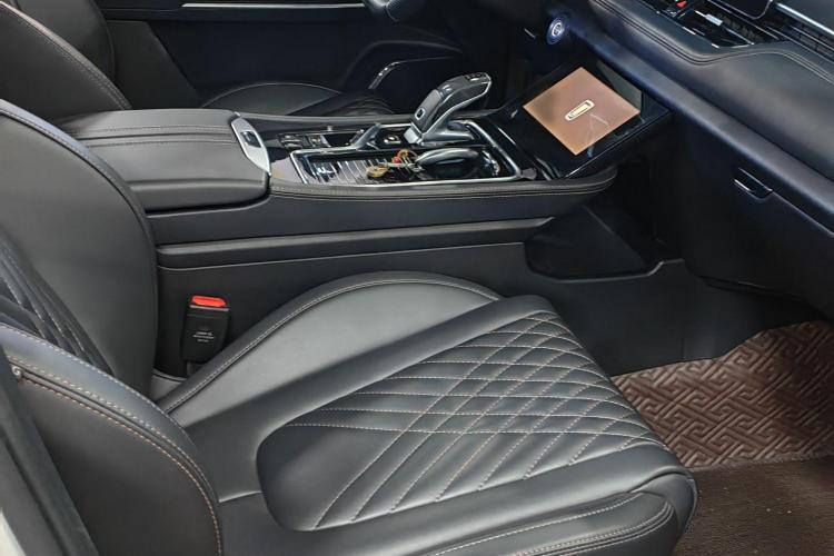 奔腾T99 2020款 20TD 自动豪华型中控内饰7005