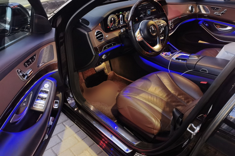 奔驰S级 2020款 S 350 L 尊享型 臻藏版中控内饰20