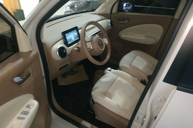 五菱汽车 宏光MINIEV 2025款 四门版 进阶款中控内饰20