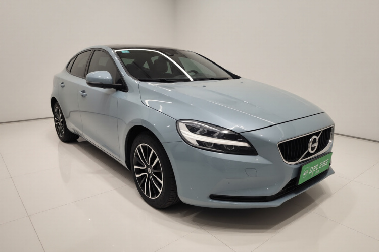 沃尔沃V40 2019款 T3 智逸版车身外观3