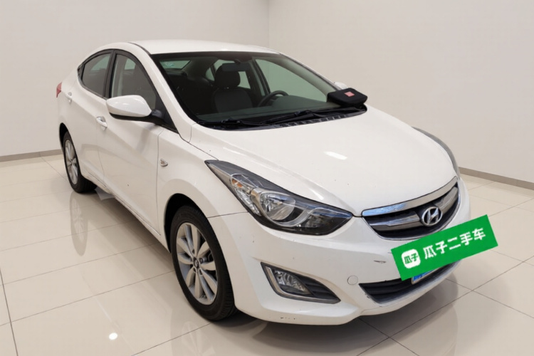 现代 朗动 2015款 1.6L 自动时尚型车身外观3