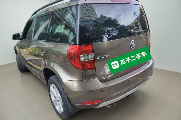 斯柯达 Yeti 2017款 TSI280 DSG前行版车身外观5