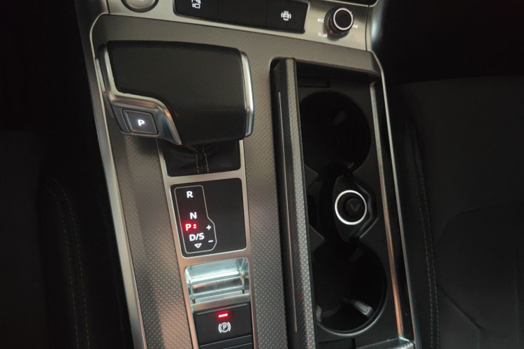 奥迪A6L 2019款 45 TFSI 臻选动感型局部细节18