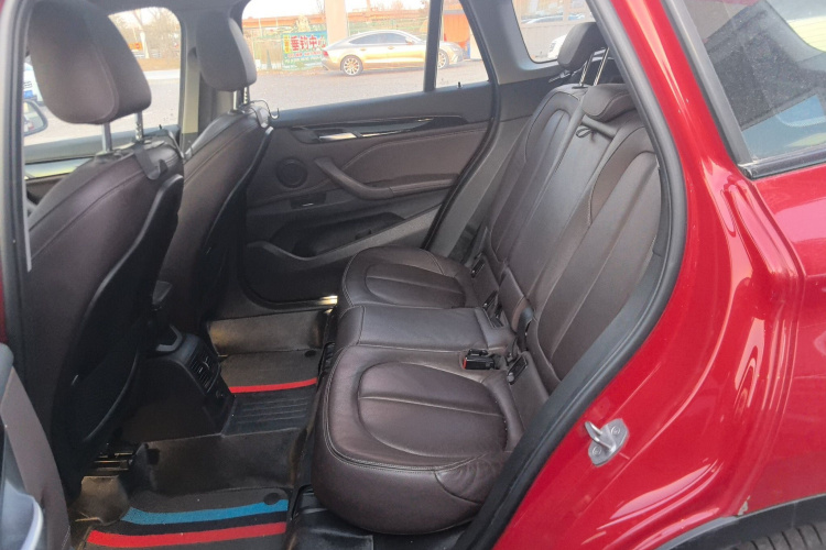 宝马X1 2018款 sDrive18Li 尊享型中控内饰21