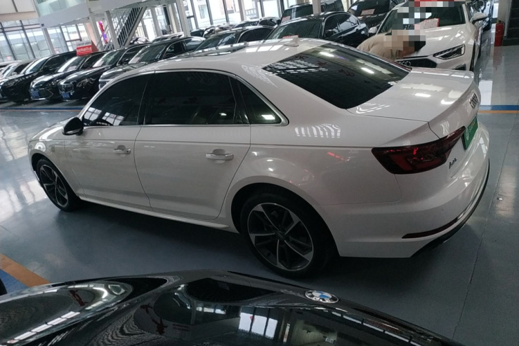 奥迪A4L 2019款 40 TFSI 进取型 国VI车身外观6003