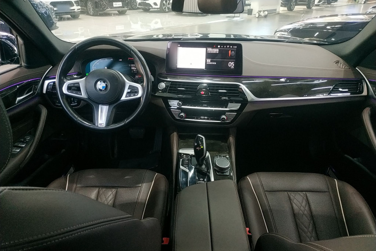宝马5系 2021款 525Li M运动套装中控内饰12