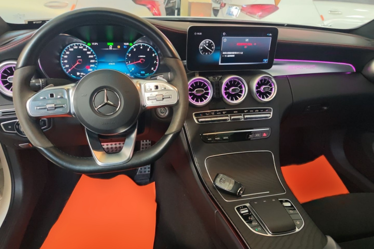 奔驰C级(进口) 2022款 改款 C 260 轿跑车中控内饰7002