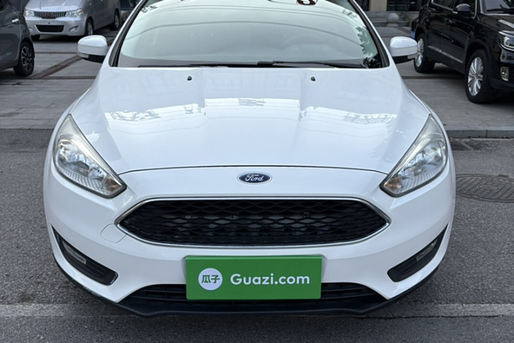 福特 福克斯 2015款 两厢 1.6L 自动舒适型车身外观6005