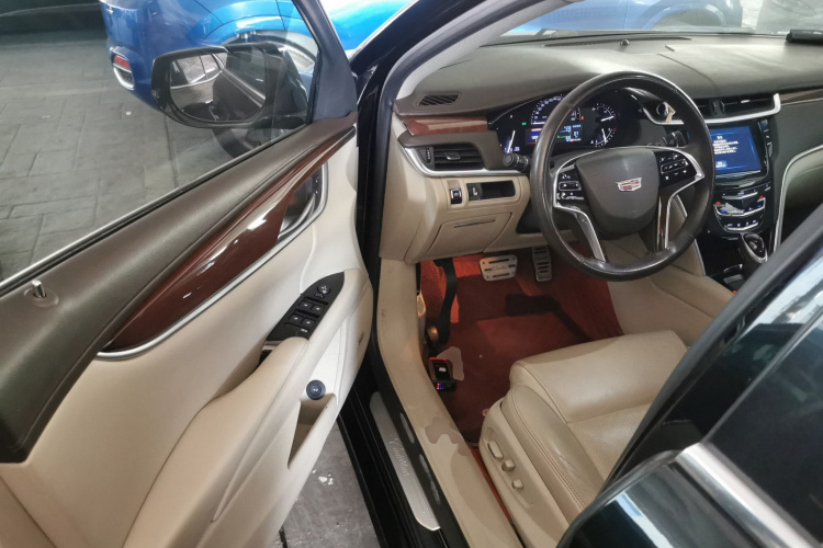 凯迪拉克XTS 2017款 28T 精英型中控内饰20