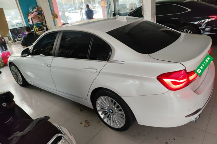 宝马3系 2018款 320Li 时尚型车身外观4