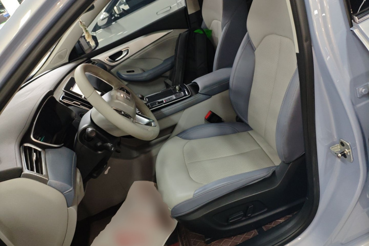 飞凡汽车 飞凡ER6 2021款 新动版 620km 智行版中控内饰19