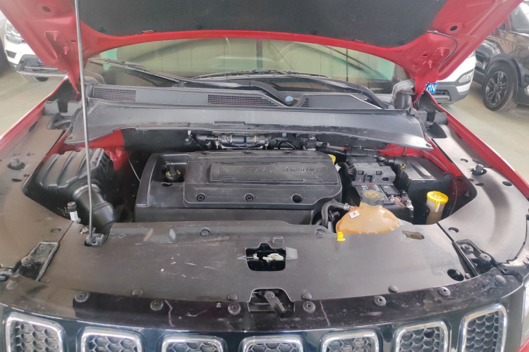 Jeep 指南者 2017款 200T 自动家享版机舱底盘24