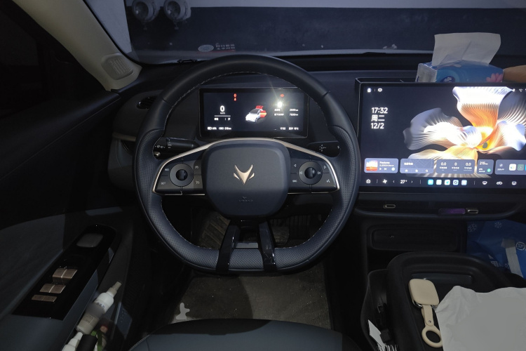 ARCFOX极狐 极狐T1 2025款 425 PLUS中控内饰13