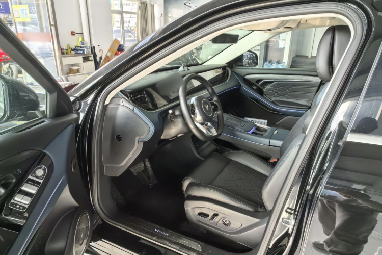 岚图汽车 岚图FREE 2024款 超长续航智驾版中控内饰7003