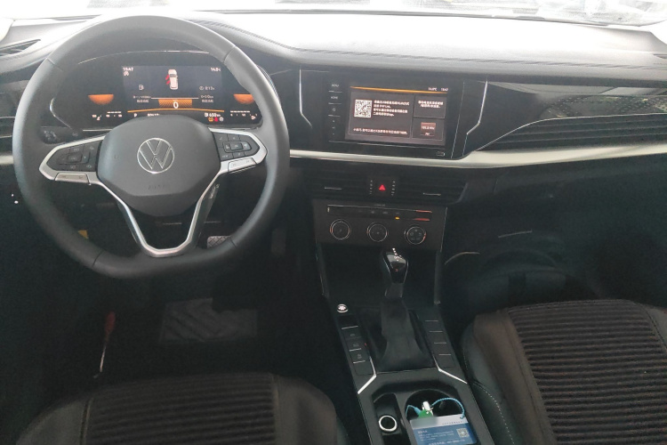 大众 帕萨特 2022款 280TSI 商务版中控内饰12