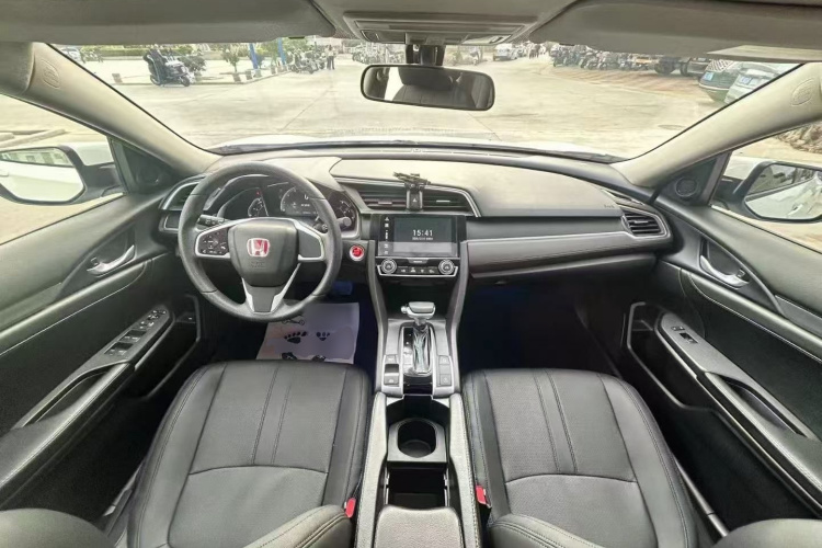 本田 思域 2016款 220TURBO CVT豪华版中控内饰12
