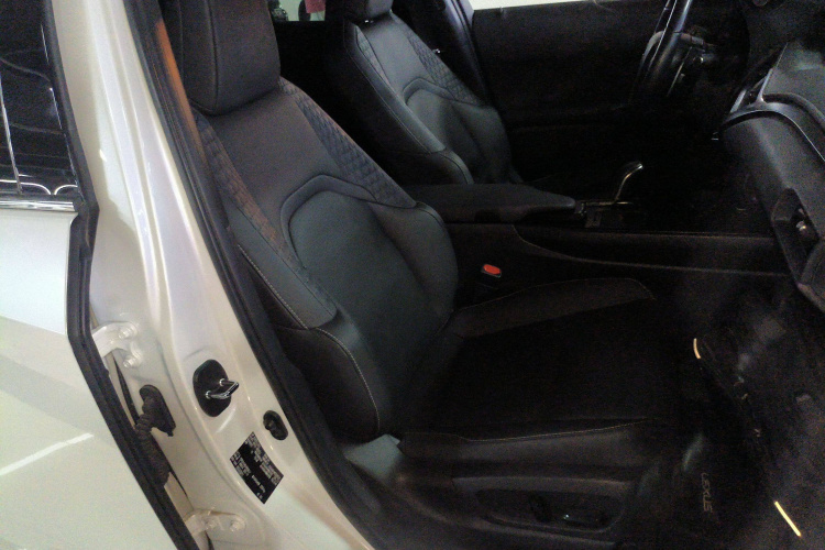 雷克萨斯UX新能源 2020款 300e 纯·悦版中控内饰41