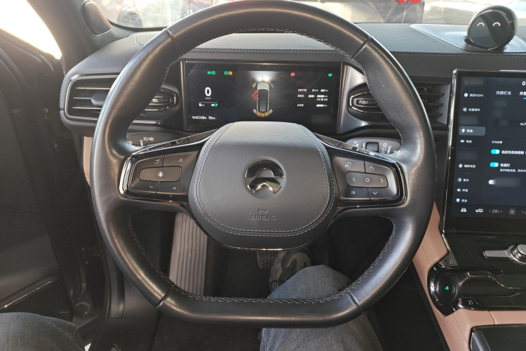 蔚来ES8 2020款 580KM 七座版中控内饰13