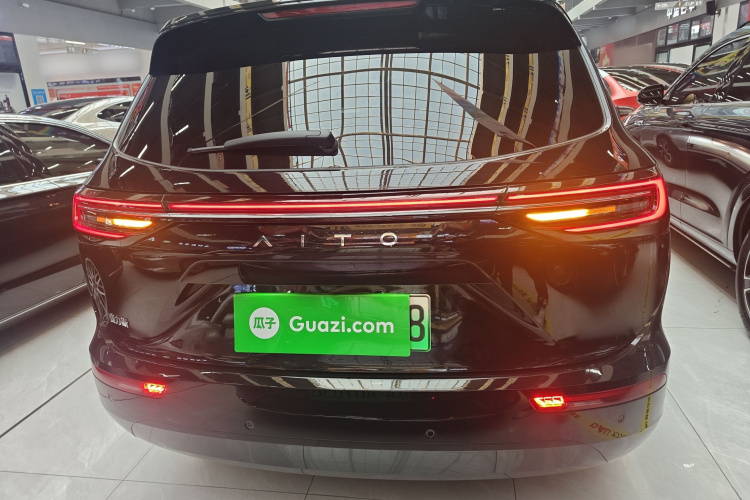 鸿蒙智行 问界M7 2022款 1.5T 四驱旗舰版车身外观6