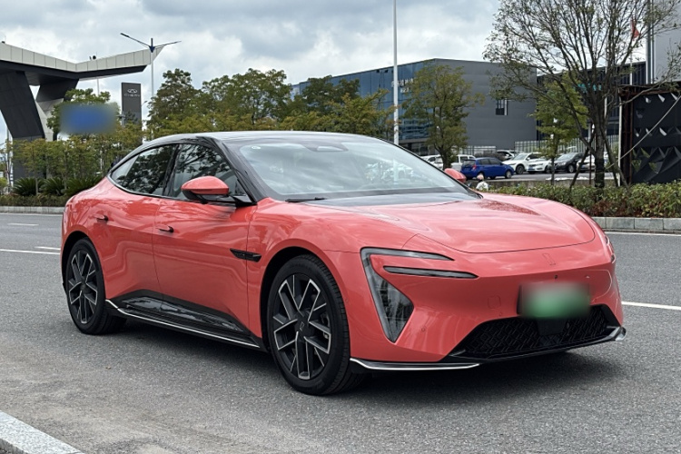 阿维塔06 2025款 Pro增程版车身外观6008