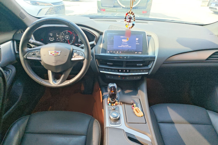 凯迪拉克CT5 2023款 28T 豪华型（标准版）中控内饰12