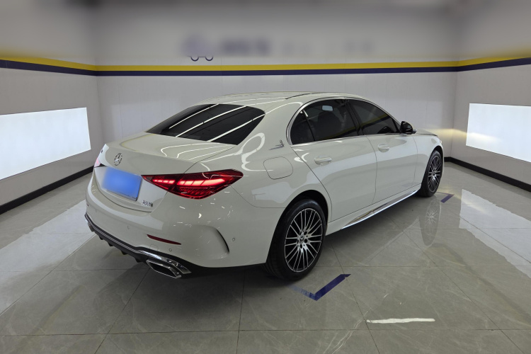 奔驰C级 2025款 C 200 L 运动版车身外观7
