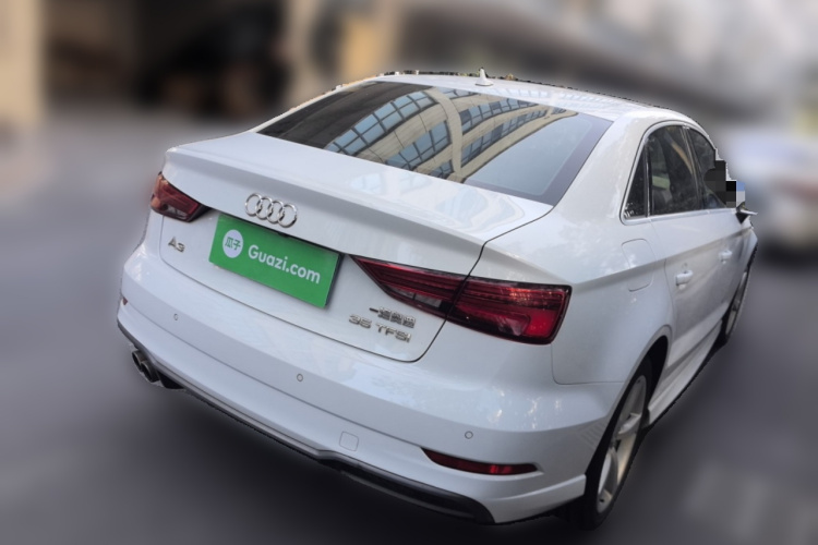 奥迪A3 2018款 30周年年型 Limousine 35 TFSI 时尚型车身外观6005