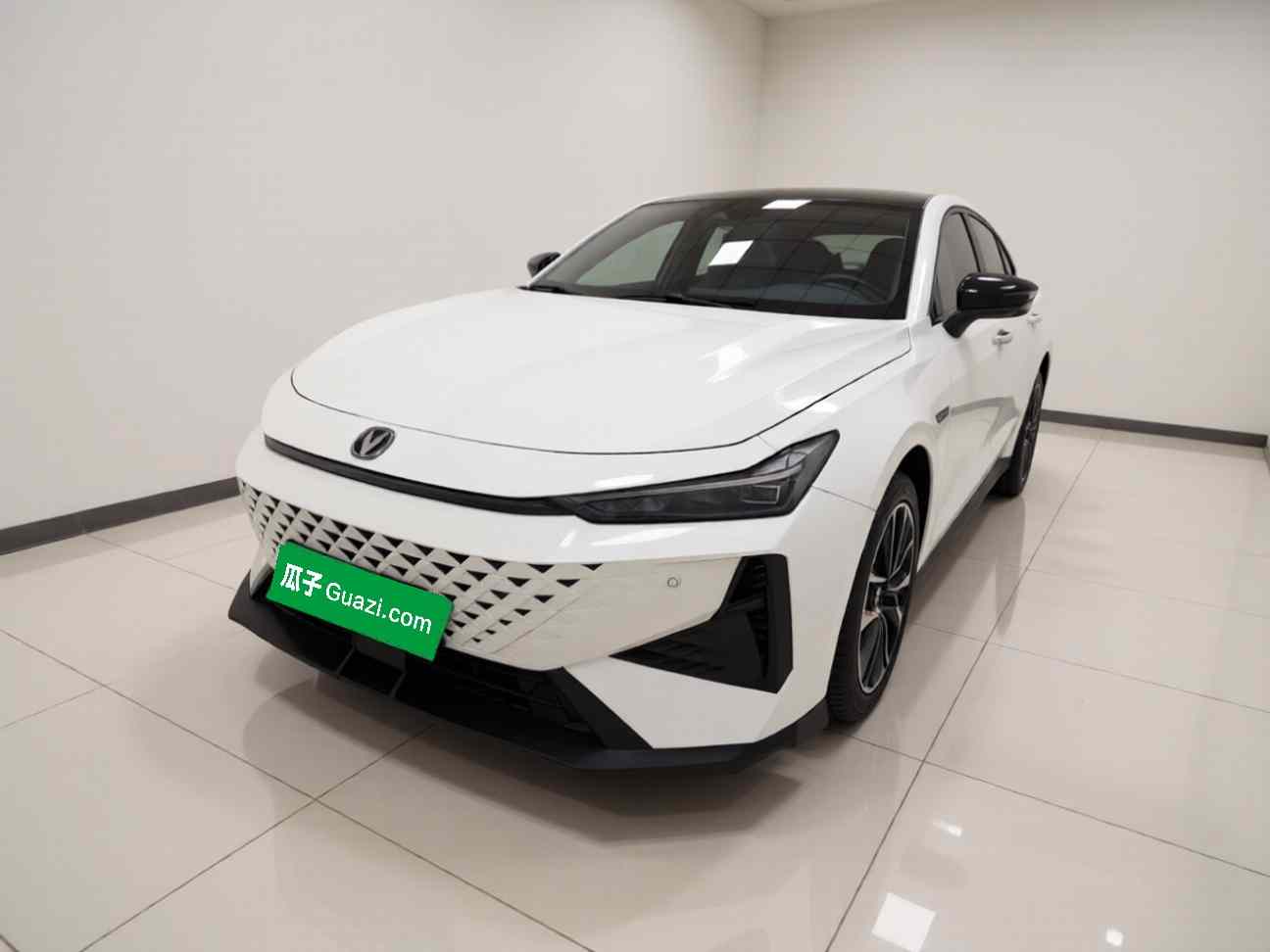 长安UNI-V 2024款 1.5T 尊贵型(2)