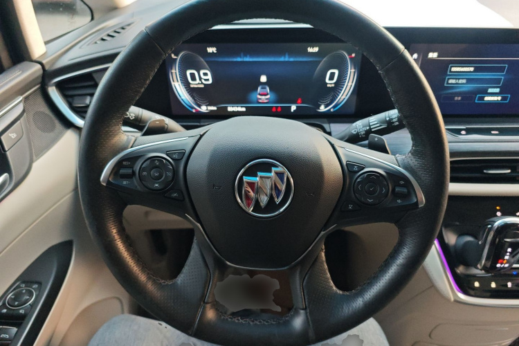 别克GL8 2020款 Avenir艾维亚 七座亲礼版中控内饰13