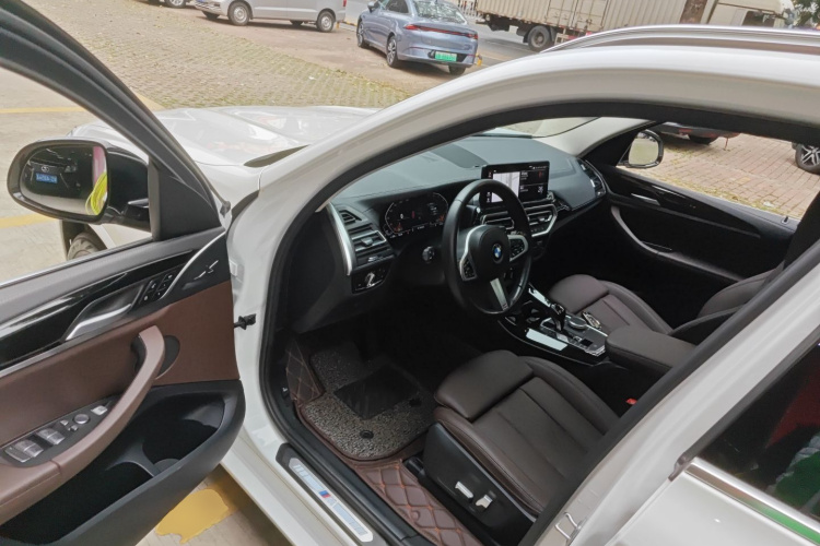 宝马X3 2022款 改款 xDrive25i M运动套装中控内饰7003