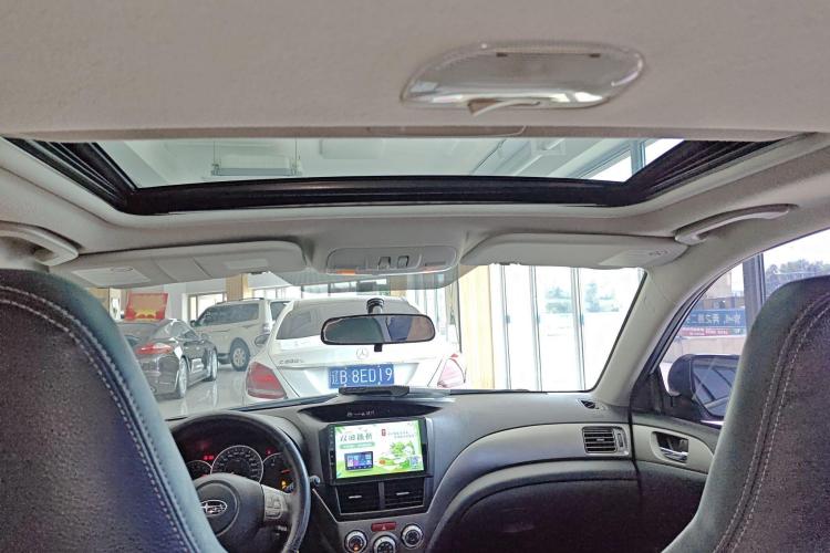 斯巴鲁 翼豹 2008款 2.0R 三厢运动导航版局部细节22