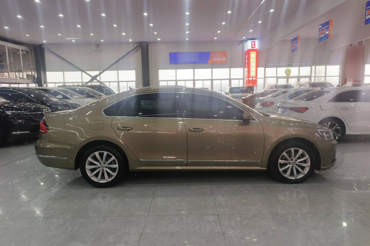 大众 帕萨特 2017款 330TSI DSG尊荣版车身外观6002