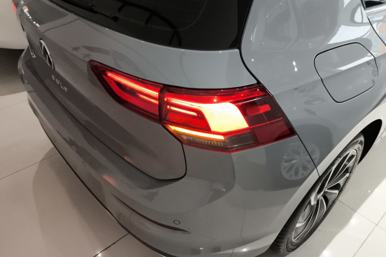 大众 高尔夫 2023款 280TSI DSG Pro 20周年纪念版车身外观6006