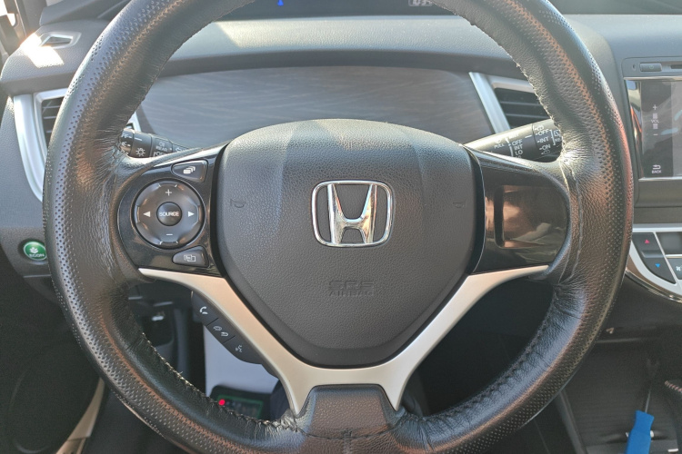 本田 杰德 2014款 1.8L 自动舒适精英版 5座中控内饰13