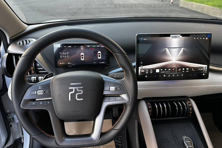 比亚迪 元PLUS 2025款 智驾版 510KM 超越型中控内饰7008