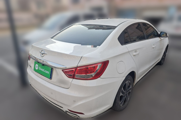 海马 福美来 2016款 1.6L 手动品尚型升级版车身外观7