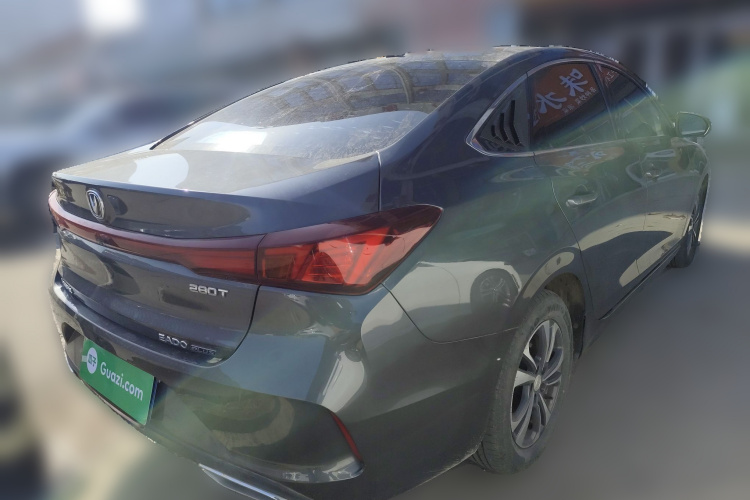 长安 逸动 2023款 畅享版 PLUS 蓝鲸NE 1.4T GDI DCT尊贵版车身外观7