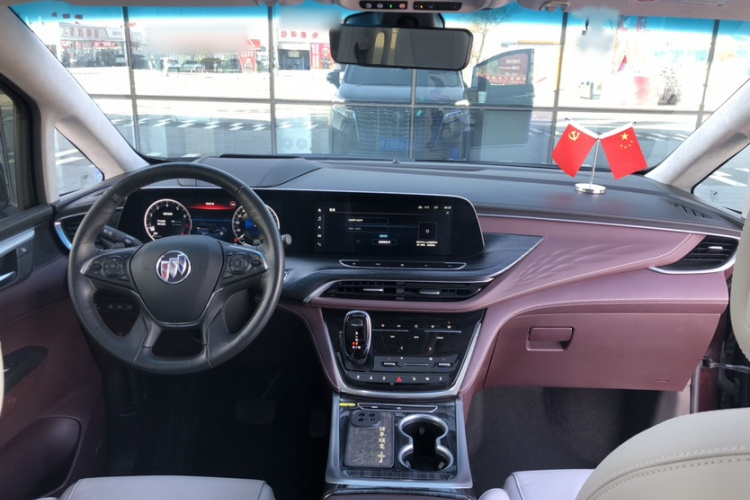 别克GL8 2023款 Avenir艾维亚 六座贤礼版中控内饰7001