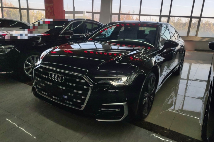 奥迪A6L 2025款 改款 45 TFSI 臻选动感型车身外观1