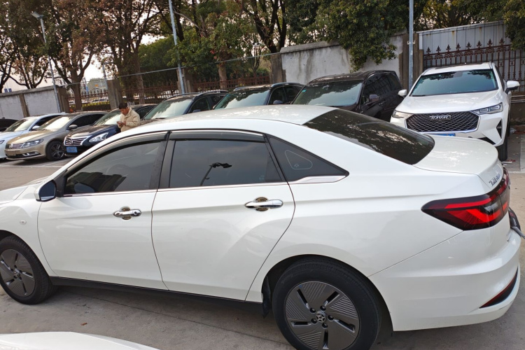 启辰D60EV 2022款 标准续航舒适版车身外观4