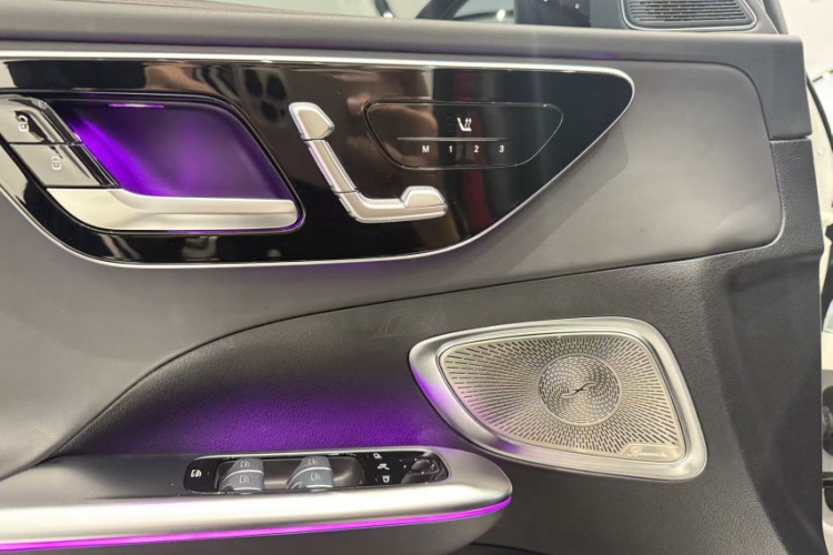 奔驰C级AMG 2024款 AMG C 43 4MATIC中控内饰7003