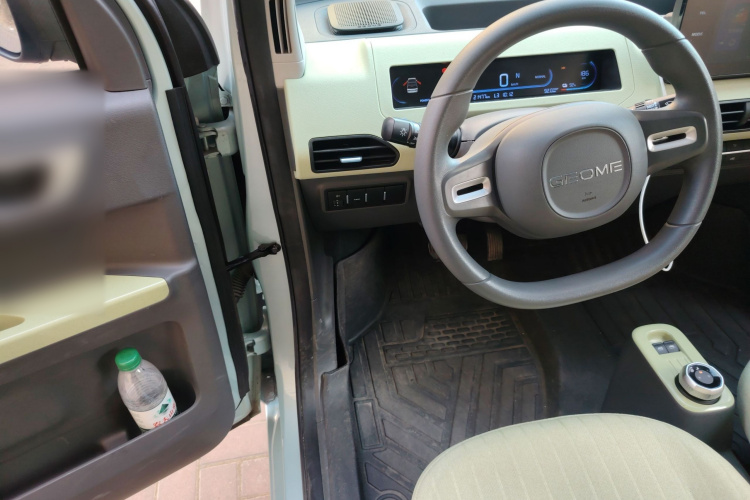 吉利银河 2023款 熊猫mini 200km 耐力熊中控内饰13