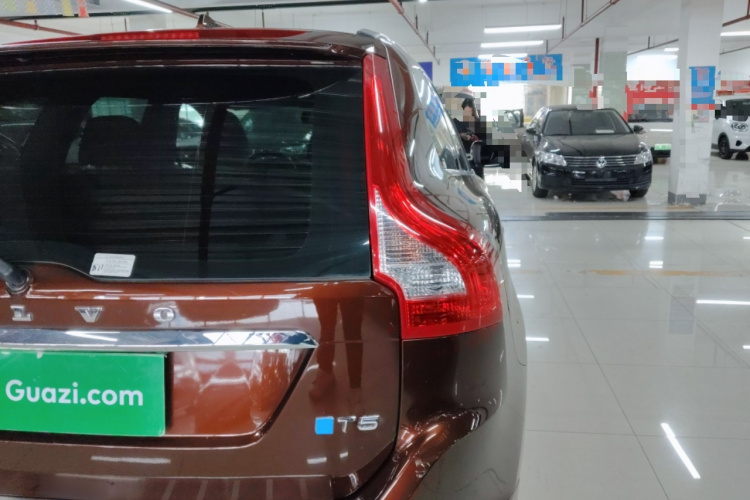 沃尔沃XC60 2016款 T5 智进版车身外观9