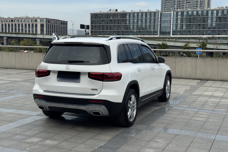 奔驰GLB 2020款 GLB 200 动感型车身外观6008