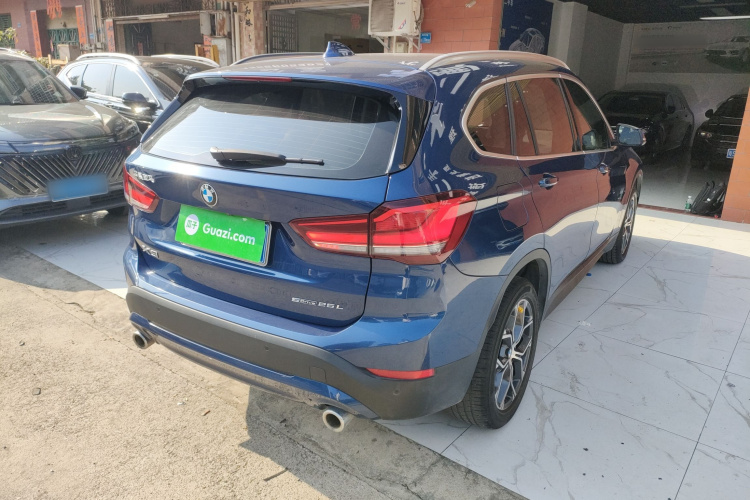 宝马X1 2021款 sDrive25Li 领先型车身外观6005