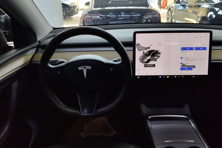 特斯拉 Model Y 2021款 长续航全轮驱动版中控内饰13