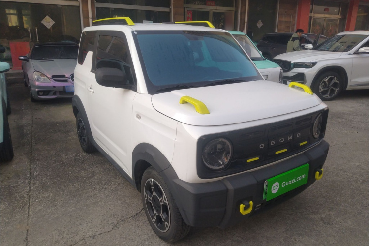 吉利银河 2024款 200km 熊猫骑士车身外观3