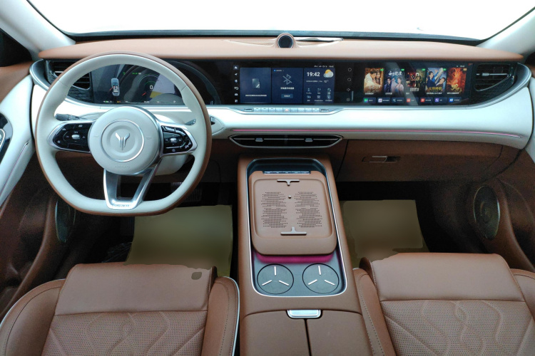 岚图汽车 岚图FREE 2024款 超长续航智驾版中控内饰12